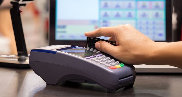 Hướng dẫn cách rút tiền từ thẻ tín dụng đơn giản