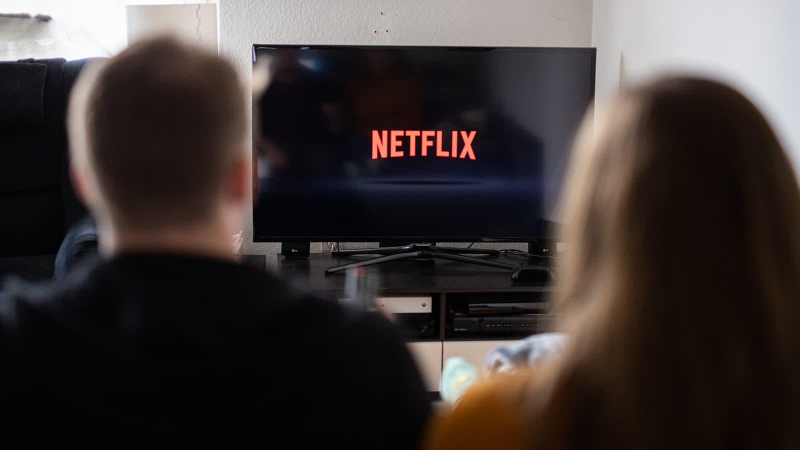 Ba lý do nên mua cổ phiếu Netflix sau thành tích kỷ lục của công ty
