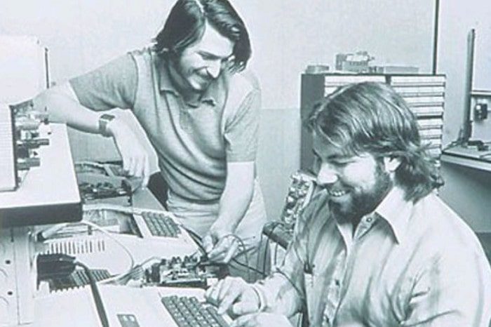 Năm 1976 Steve Jobs Thành Lập Apple